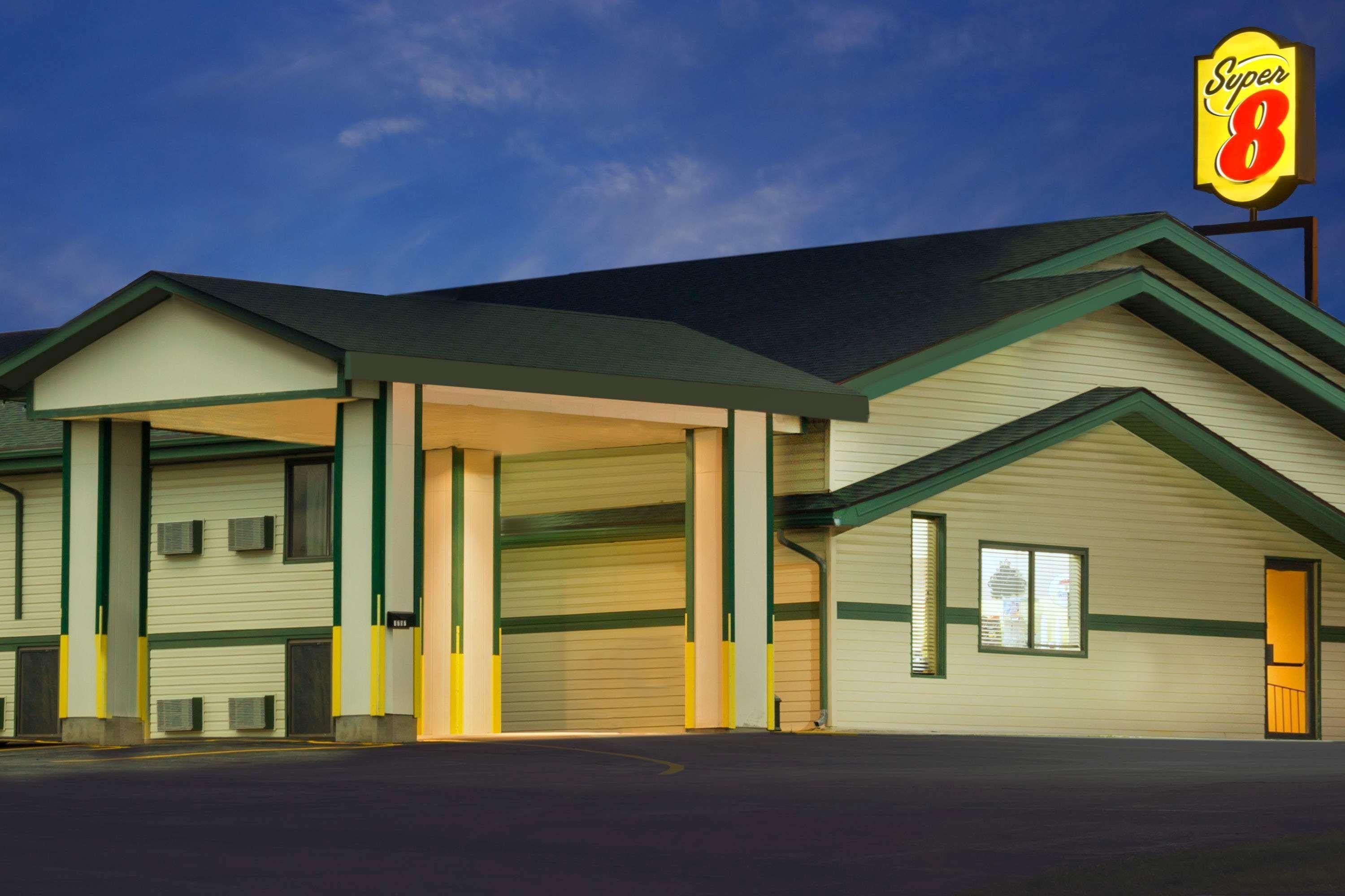 Super 8 By Wyndham Carroll Motel Exterior foto